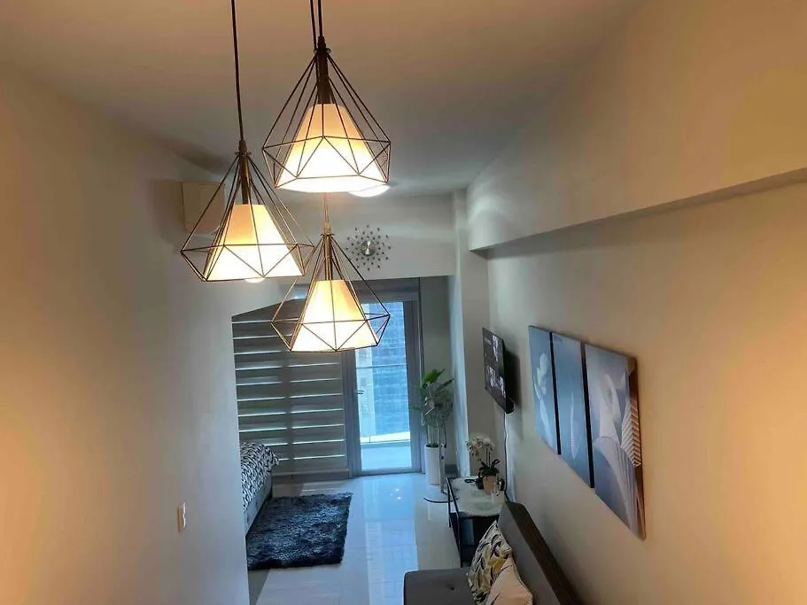 Apartment Luxe 1Br W/ Balcony @ Uptown Parksuites Manila Philippines