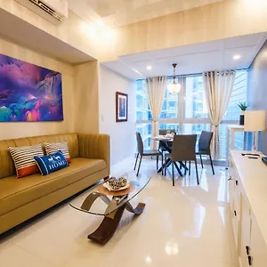 Spacious 2br In Bgc With Workspace & Washer Apartment