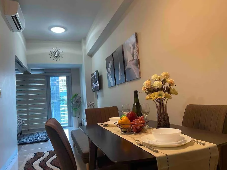 Luxe 1Br W/ Balcony @ Uptown Parksuites Manila Apartment