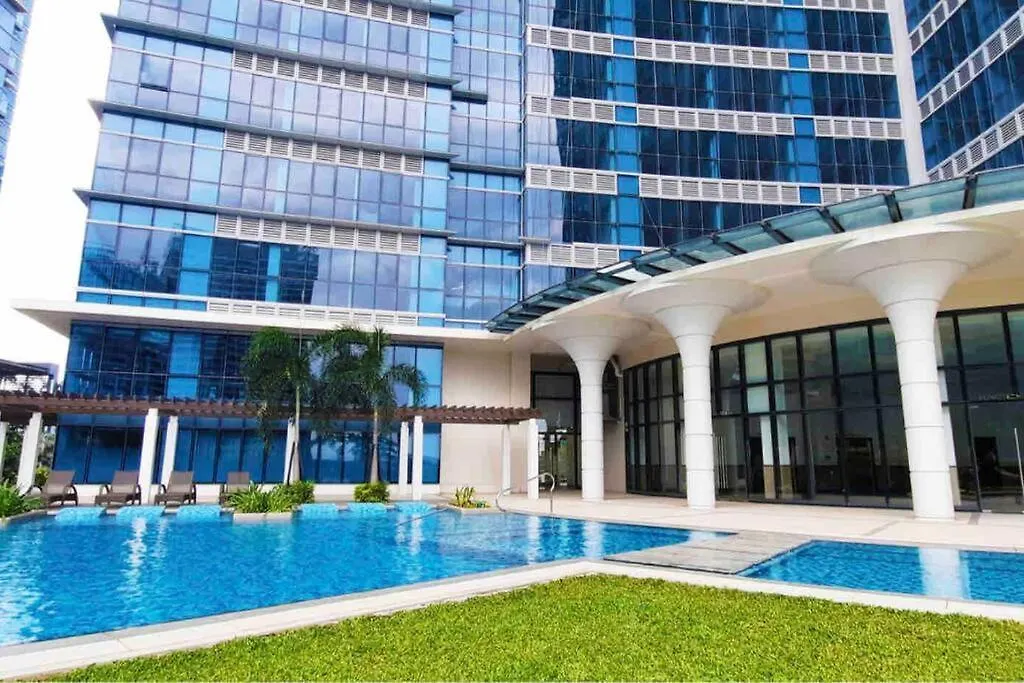 Luxe 1Br W/ Balcony @ Uptown Parksuites Manila Philippines