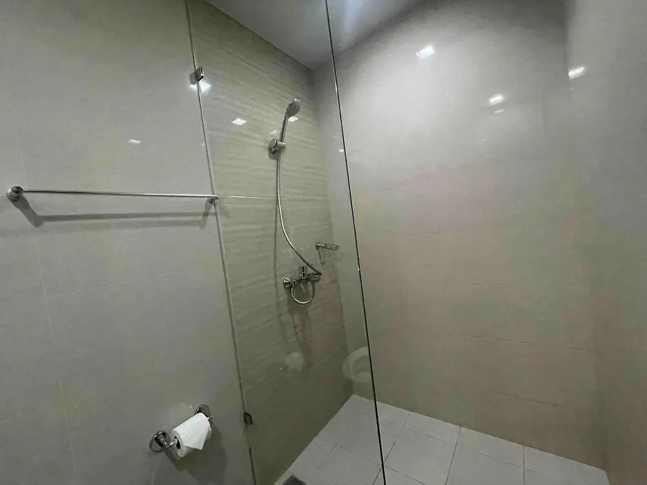 Luxe 1Br W/ Balcony @ Uptown Parksuites Manila Apartment