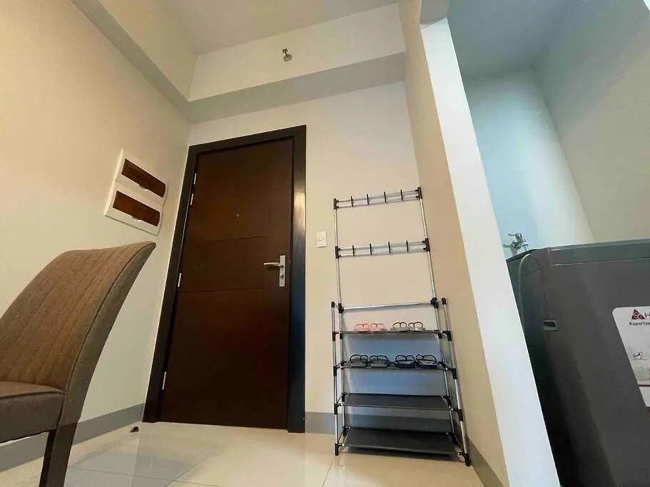Apartment Luxe 1Br W/ Balcony @ Uptown Parksuites Manila